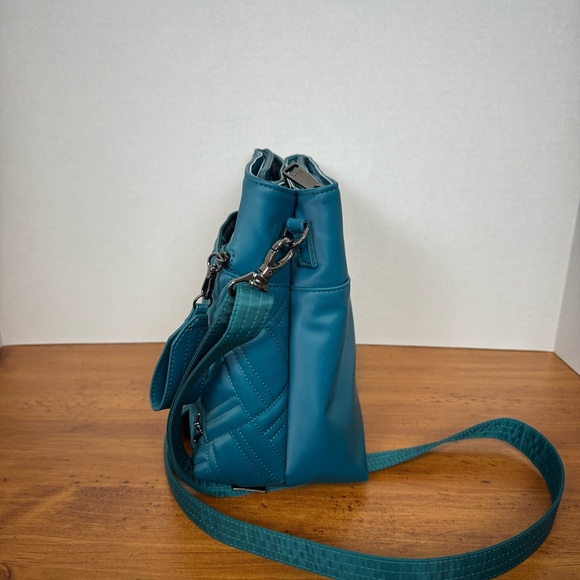 Lug Double Dip Quilted Teal/Blue Crossbody Bag Modern Design Satin Luxe - Picture 9 of 9